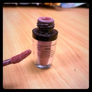 Younique moonstruck crush lip powder